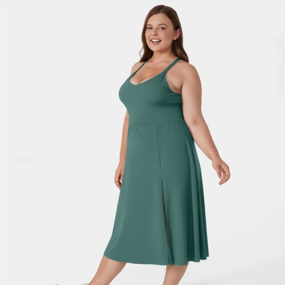 Everyday Plus Size Midi Chill Dress-La Land Halara - Picture 2 of 5